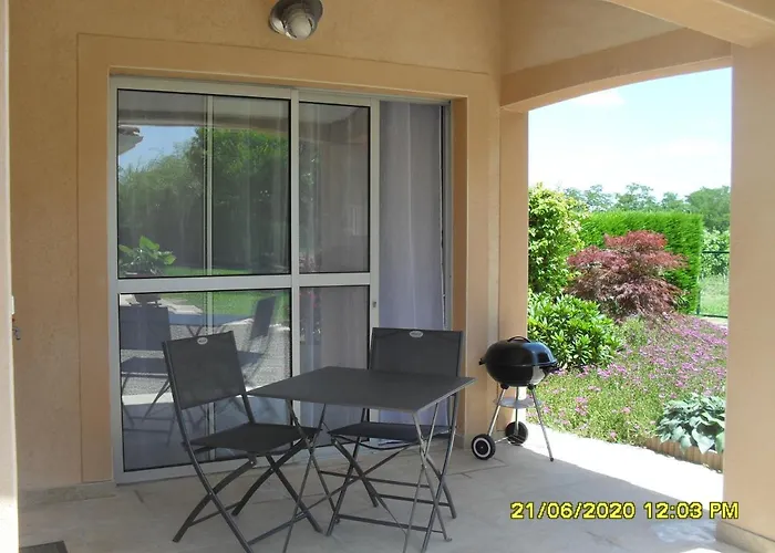 Maisonnette Neuve A La Campagne